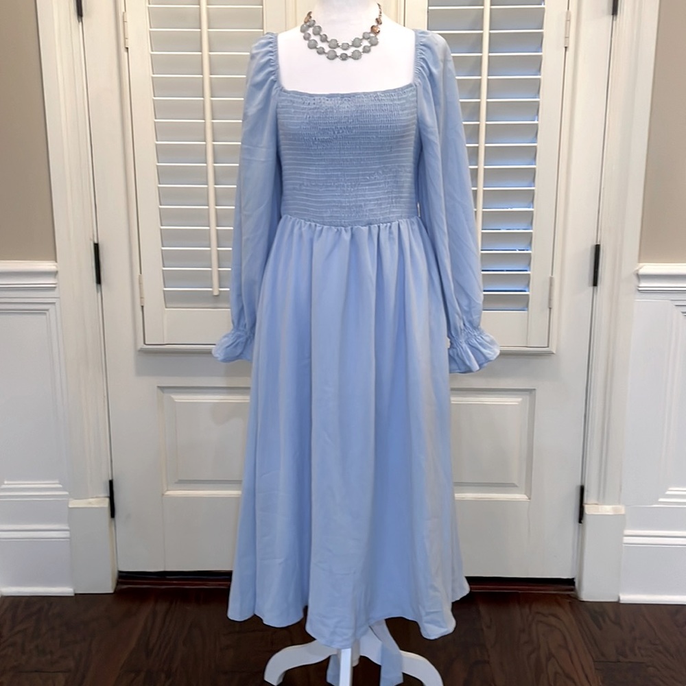 Women’s dress. Light blue. Medium